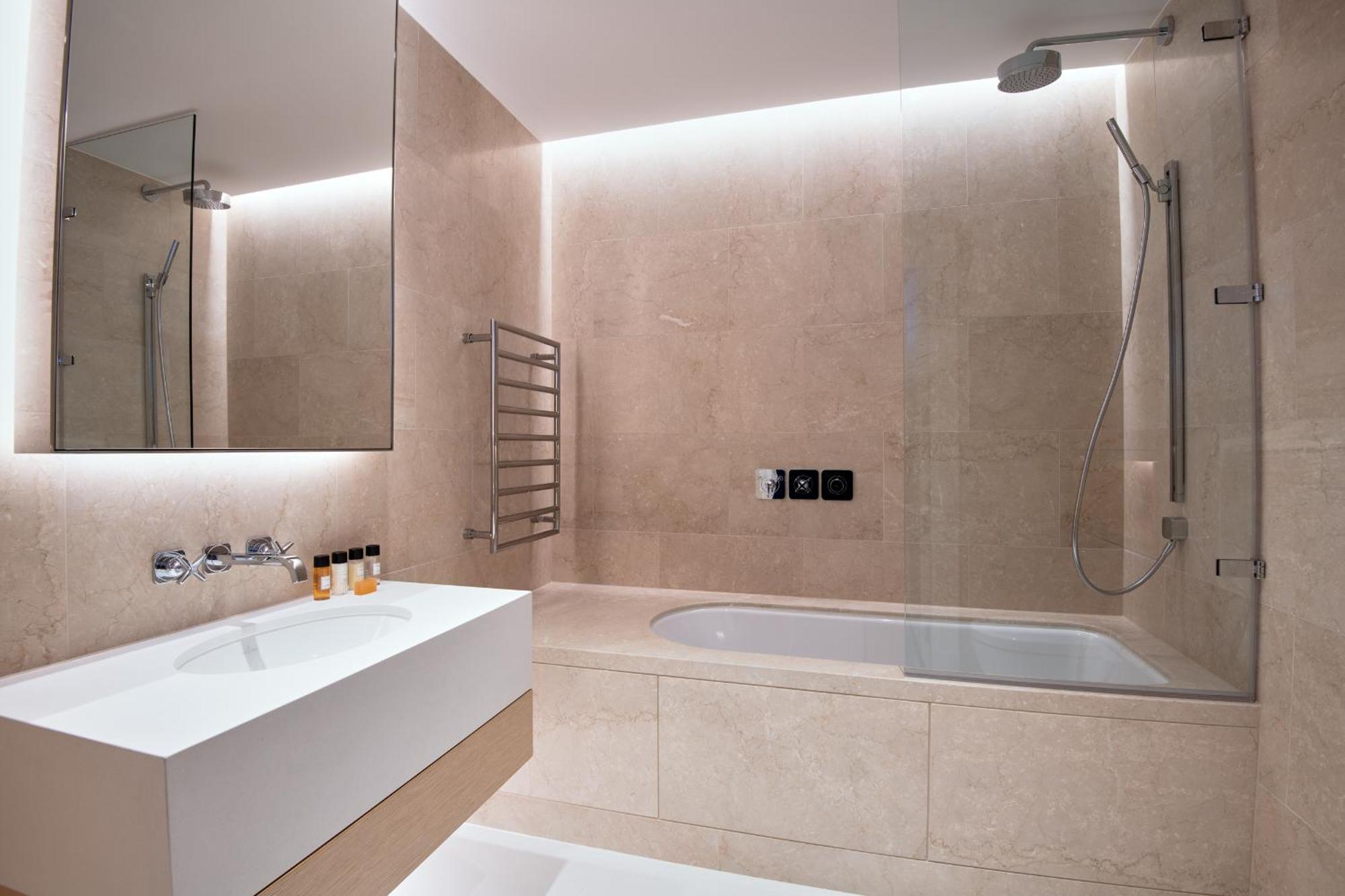 Sonder King Street Aparthotel ลอนดอน ภายนอก รูปภาพ